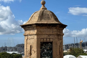Palma de Mallorca: Tour guiado privado a pie con tapas