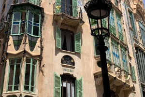 Palma de Mallorca: Tour guiado privado a pie con tapas