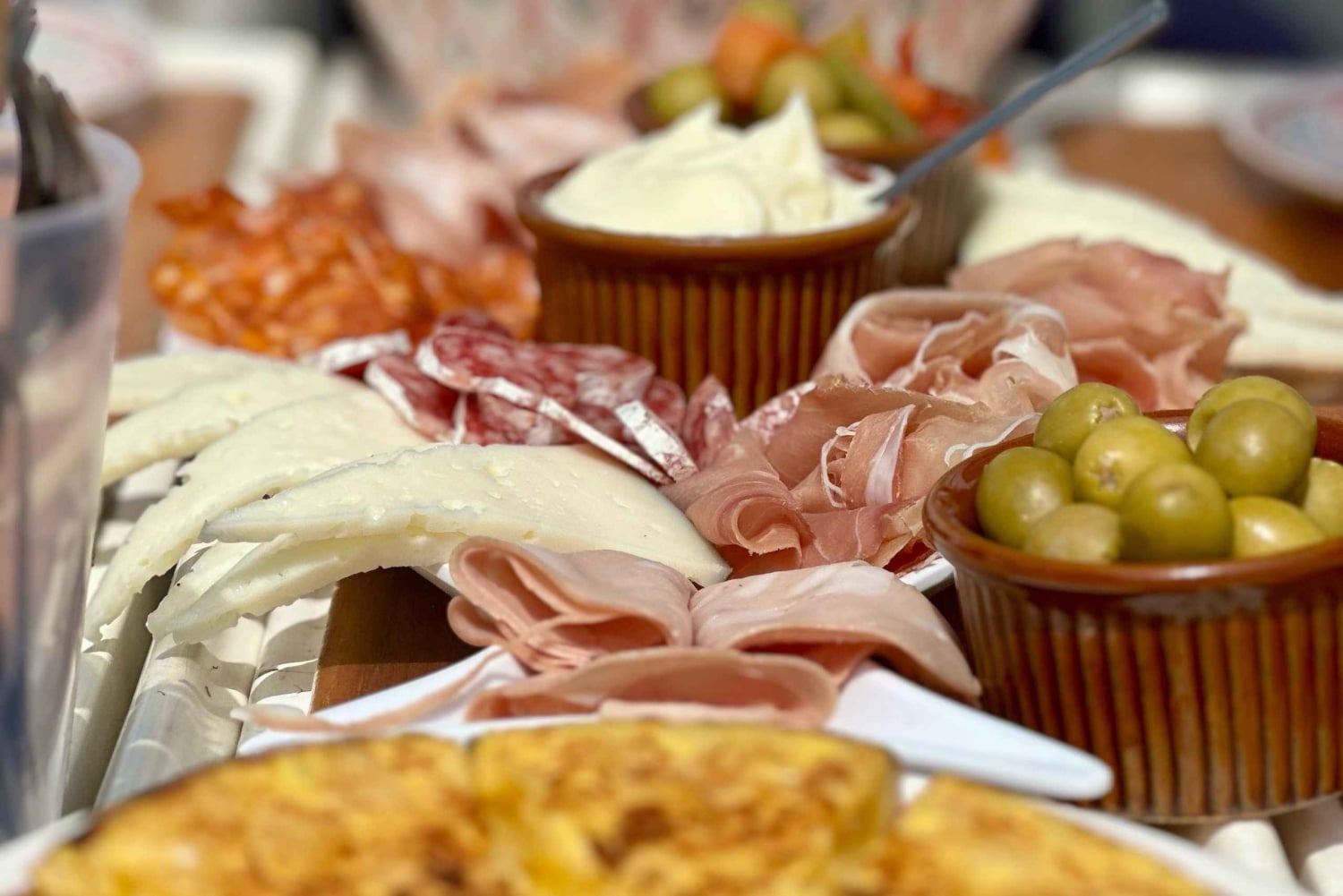 パルマ デ マヨルカ：船長とタパス付きセーリング ボート トリップ