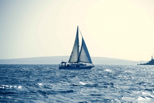 Palma de Mallorca : Excursion en bateau à voile avec skipper et tapas