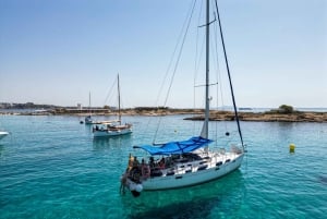 パルマ デ マヨルカ：船長とタパス付きセーリング ボート トリップ