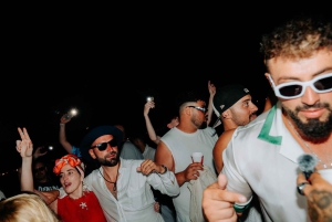 Palma de Mallorca: auringonlaskun venebileet DJ:n ja animaation kanssa