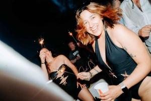 Palma de Mallorca: auringonlaskun venebileet DJ:n ja animaation kanssa