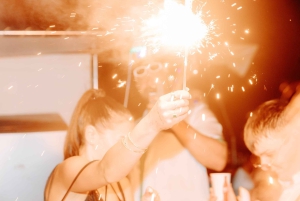 Palma de Mallorca: auringonlaskun venebileet DJ:n ja animaation kanssa