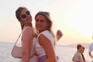 Palma de Mallorca: auringonlaskun venebileet DJ:n ja animaation kanssa