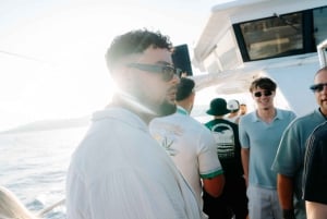 Palma de Mallorca: auringonlaskun venebileet DJ:n ja animaation kanssa