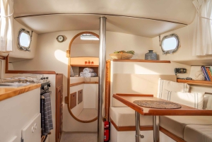 パルマ・デ・マヨルカ：マヨルカ伝統の船「ラウト」でのツアー。