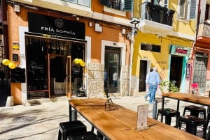 Palma de Mallorca: Wine Tasting with Five Glasses & Tapas