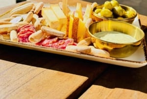 Palma de Mallorca: Wine Tasting with Five Glasses & Tapas