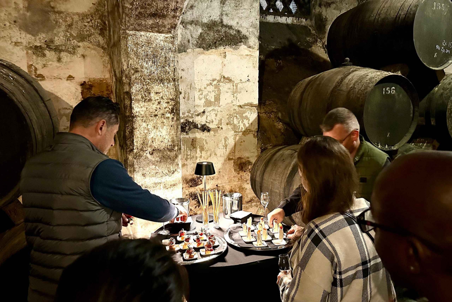 Palma: Distillery Tour with 3 Spirits and Tapas Tasting