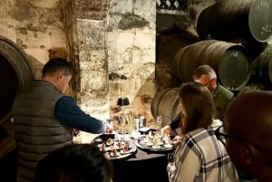 Palma: Tour door een distilleerderij met 3 gedistilleerde dranken en tapasproeverij