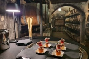 Palma: Distillery Tour with 3 Spirits and Tapas Tasting