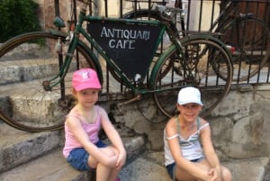 Palma: Family Scavenger Hunt through the City