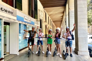 Palma: Guided 1.5 H city tour on Electric scooter