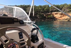 Palma Mallorca: Private Boat Trip with Water Toys