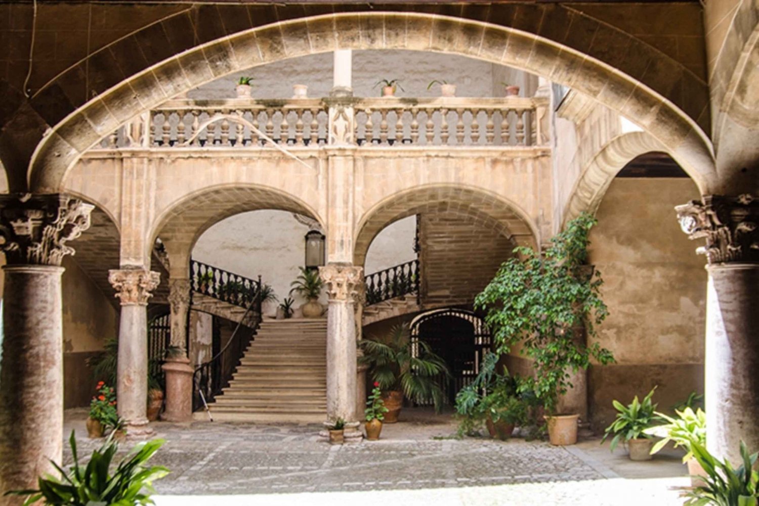 Palma: Palma, katedralen och Valldemossa med upphämtningsservice