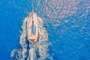 Palma: Private Classic Mallorcan Boat Tou