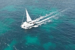 Palma: Private Motor Sailing Cruise on delux Mallorcan Llaut