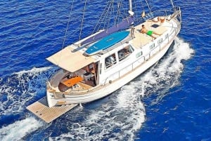 Palma: Private Motor Sailing Cruise on delux Mallorcan Llaut