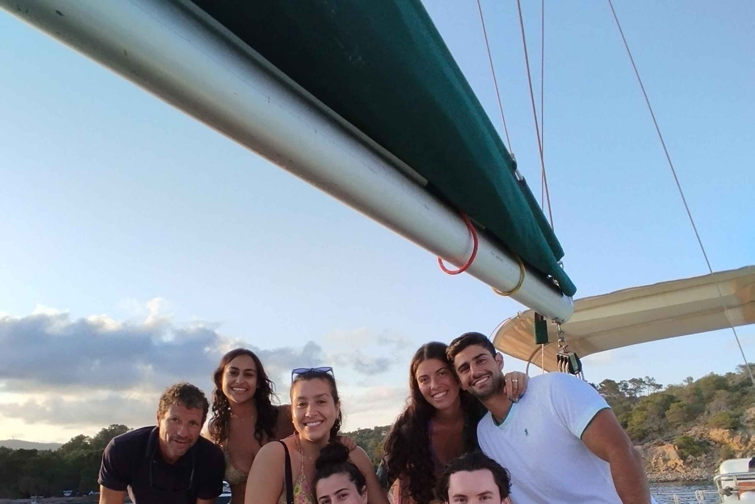 Palma: escursione privata di mezza giornata in barca a vela con tapas e bevande