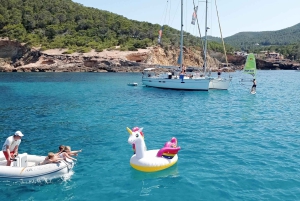 Palma: escursione privata di mezza giornata in barca a vela con tapas e bevande