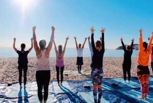 Mallorca: Yoga and Brunch on Palmanova Beach
