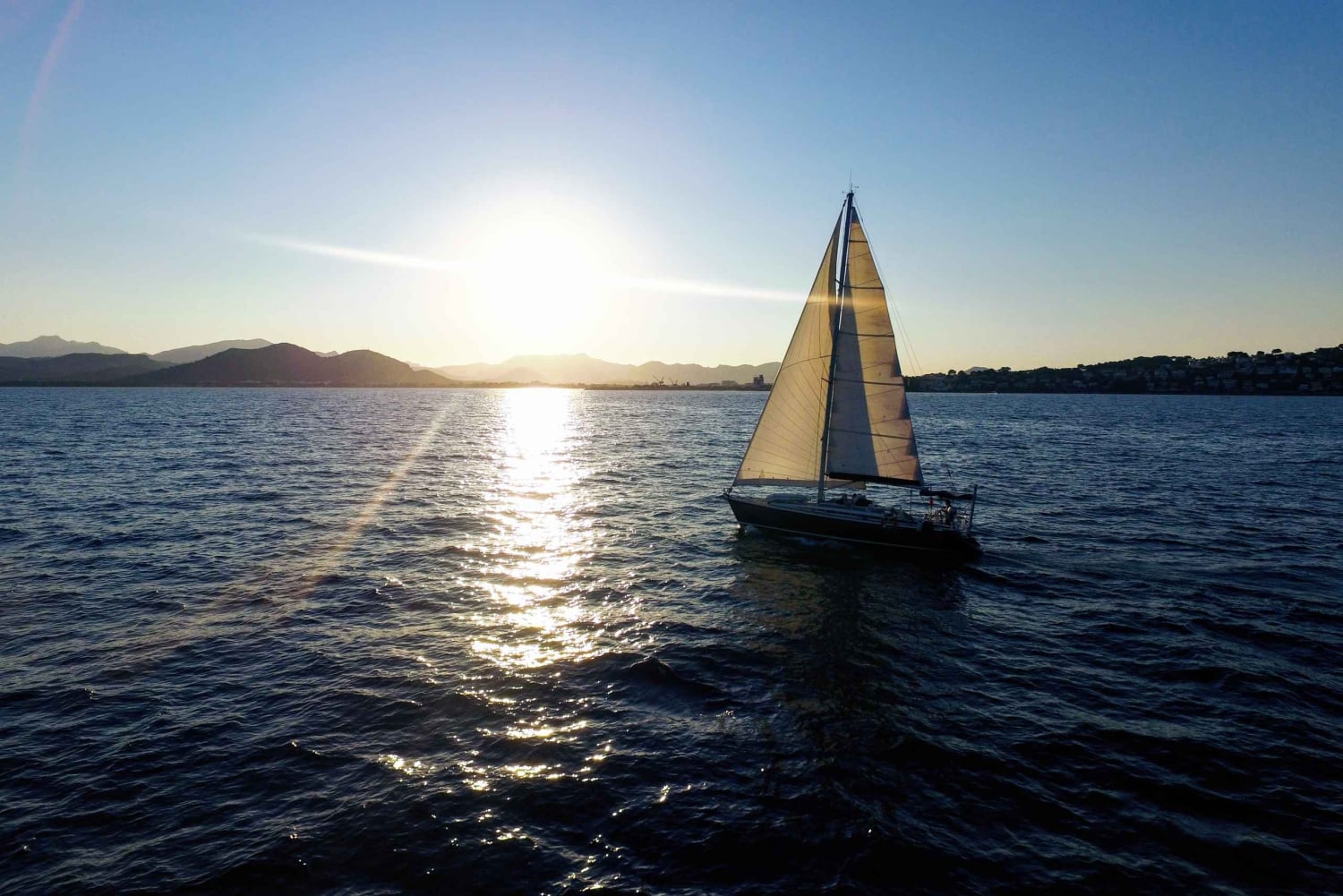 ポリェンサ／アルクディア：フォルメントル岬でセーリングを楽しむ1日