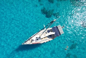 ポリェンサ／アルクディア：フォルメントル岬でセーリングを楽しむ1日