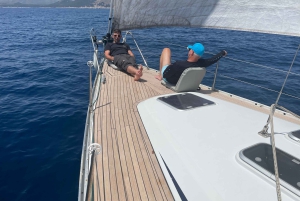 ポリェンサ／アルクディア：フォルメントル岬でセーリングを楽しむ1日