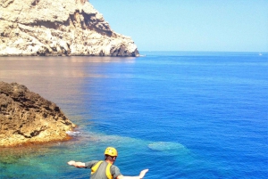 Pollença: Kajak och Coasteering Klipphoppning