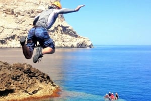 Pollença: Kajak och Coasteering Klipphoppning