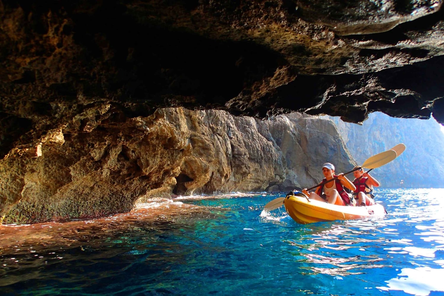 Pollença: Kajakkimelonta – snorklausta ja luolia
