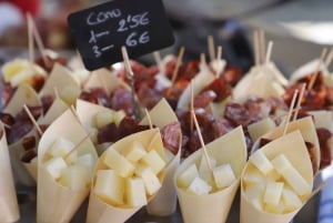 Рынок Полленса и монастырь Льюк