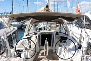 Barca a vela privata ed esclusiva nella baia di Palma e dintorni