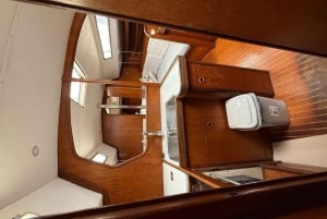 Tá pronto pra uma aventura inesquecível no mar? Passeios de barco exclusivos