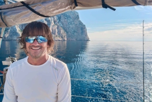 Passeio à vela: Explora a Bahia de Palma com tapas e bebidas