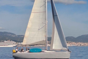 Passeio à vela: Explora a Bahia de Palma com tapas e bebidas