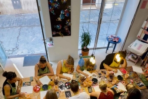 Bebe e pinta no coração da cidade velha de Palma