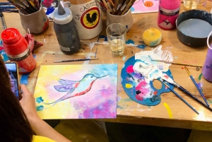 Bebe e pinta no coração da cidade velha de Palma