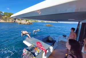 Schnorchelerlebnis an Bord des E-Catamarans in der Bucht von Palma