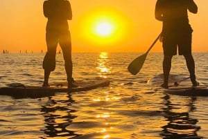 Sonnenaufgang Paddelsurfen auf Menorca