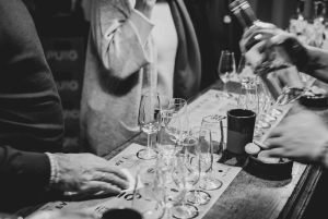 カサ・エヴァでのジン・エヴァのテイスティングをお楽しみください