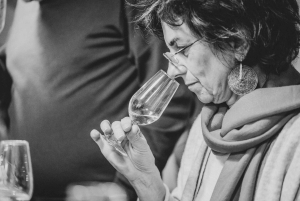 カサ・エヴァでのジン・エヴァのテイスティングをお楽しみください