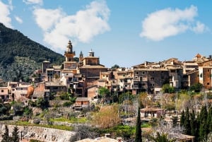 Valldemossa: Descubre Valldemossa con un traslado desde Palma