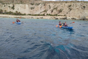 1 Hour Kayak plus 1 hour Snorkelling Trip at Comino Island.