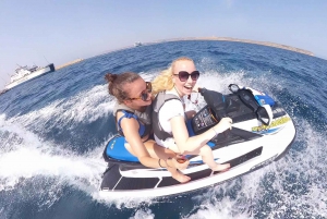Malta: 1 uur jetski huren (geen rijbewijs nodig)