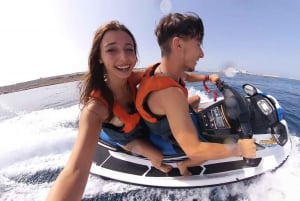 Malta: 1 uur jetski huren (geen rijbewijs nodig)