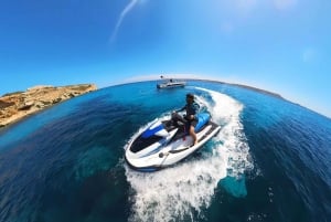 Malta: 1 uur jetski huren (geen rijbewijs nodig)