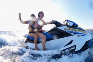 Malta: 1 uur jetski huren (geen rijbewijs nodig)