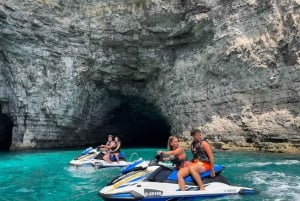 Malta: 1 uur jetski huren (geen rijbewijs nodig)